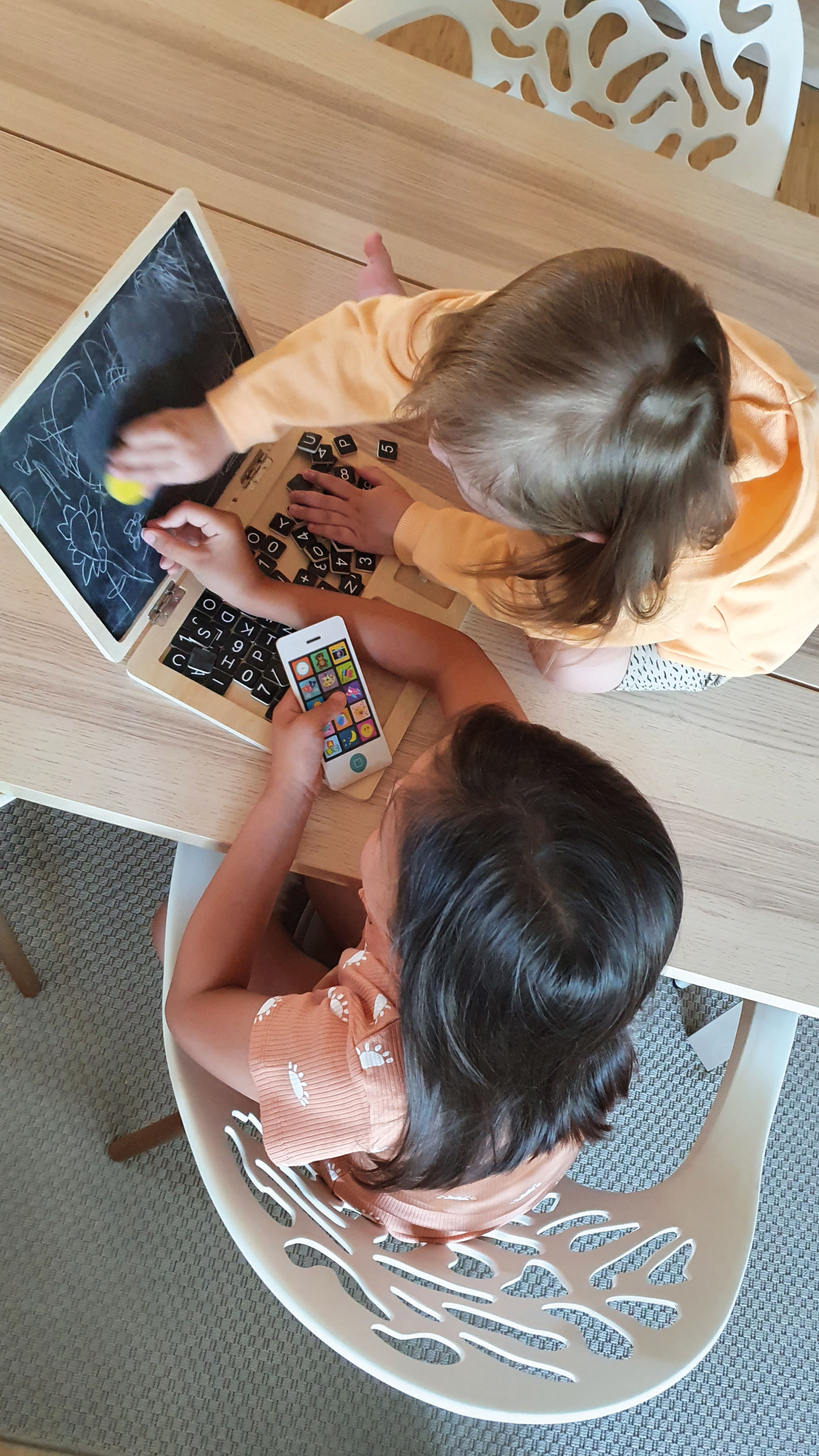 Holz-Laptop mit Magnet-Tafel für Kinder