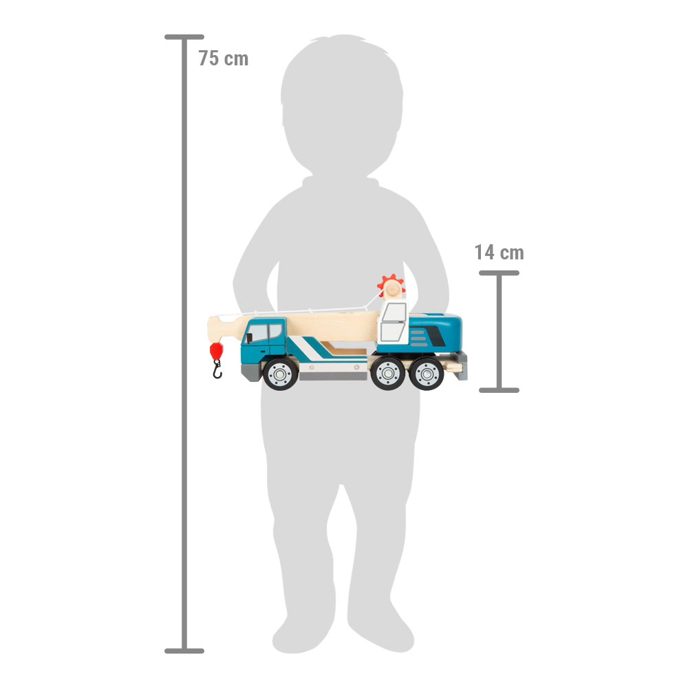 Größenvergleich Kranwagen mit Kind