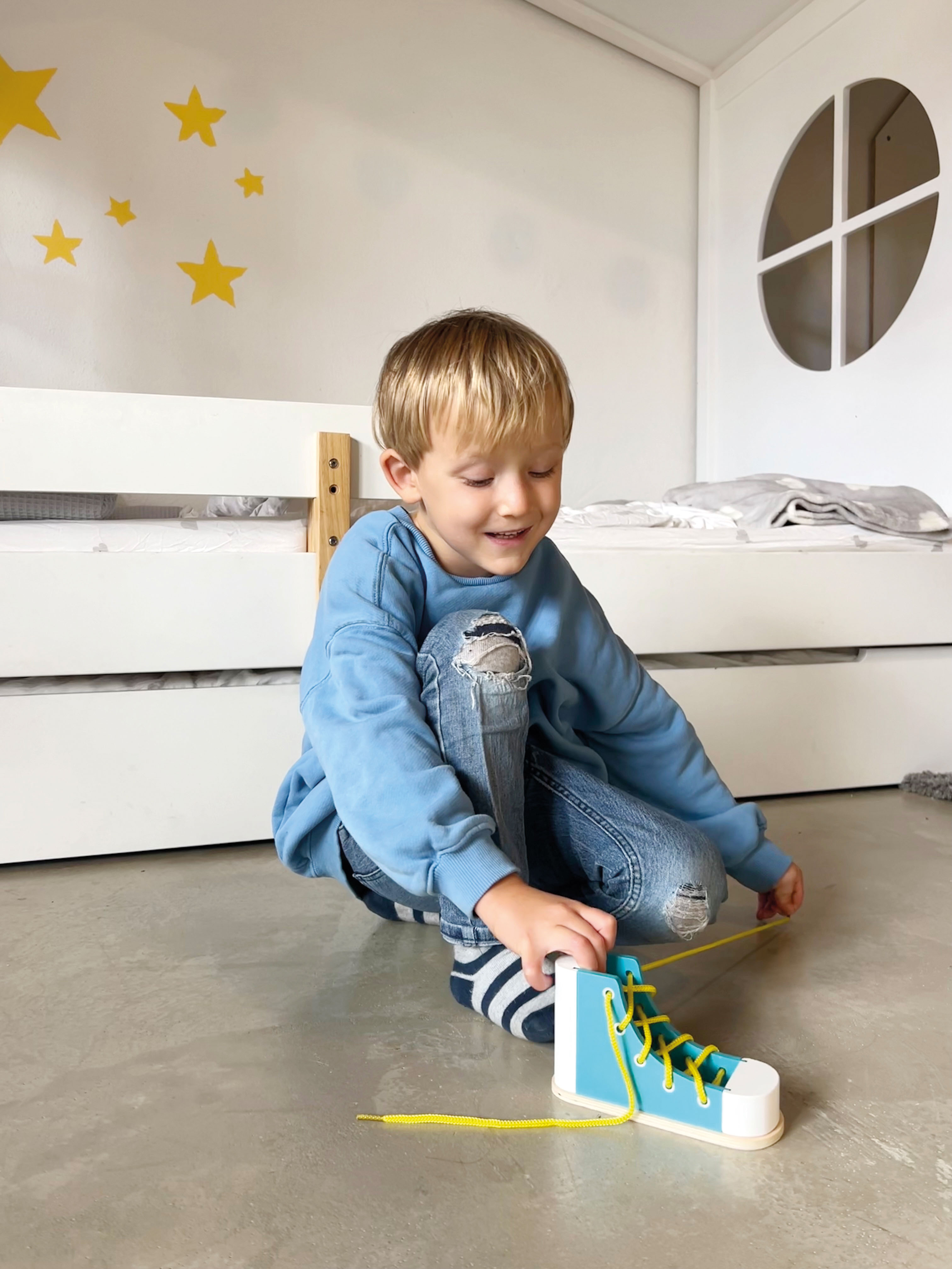 Fädelschuhe Schleife binden für Kinder