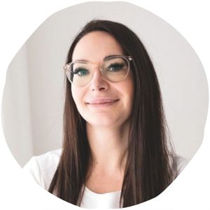 brille, fensterglas, frau, runde gläser, braune haare