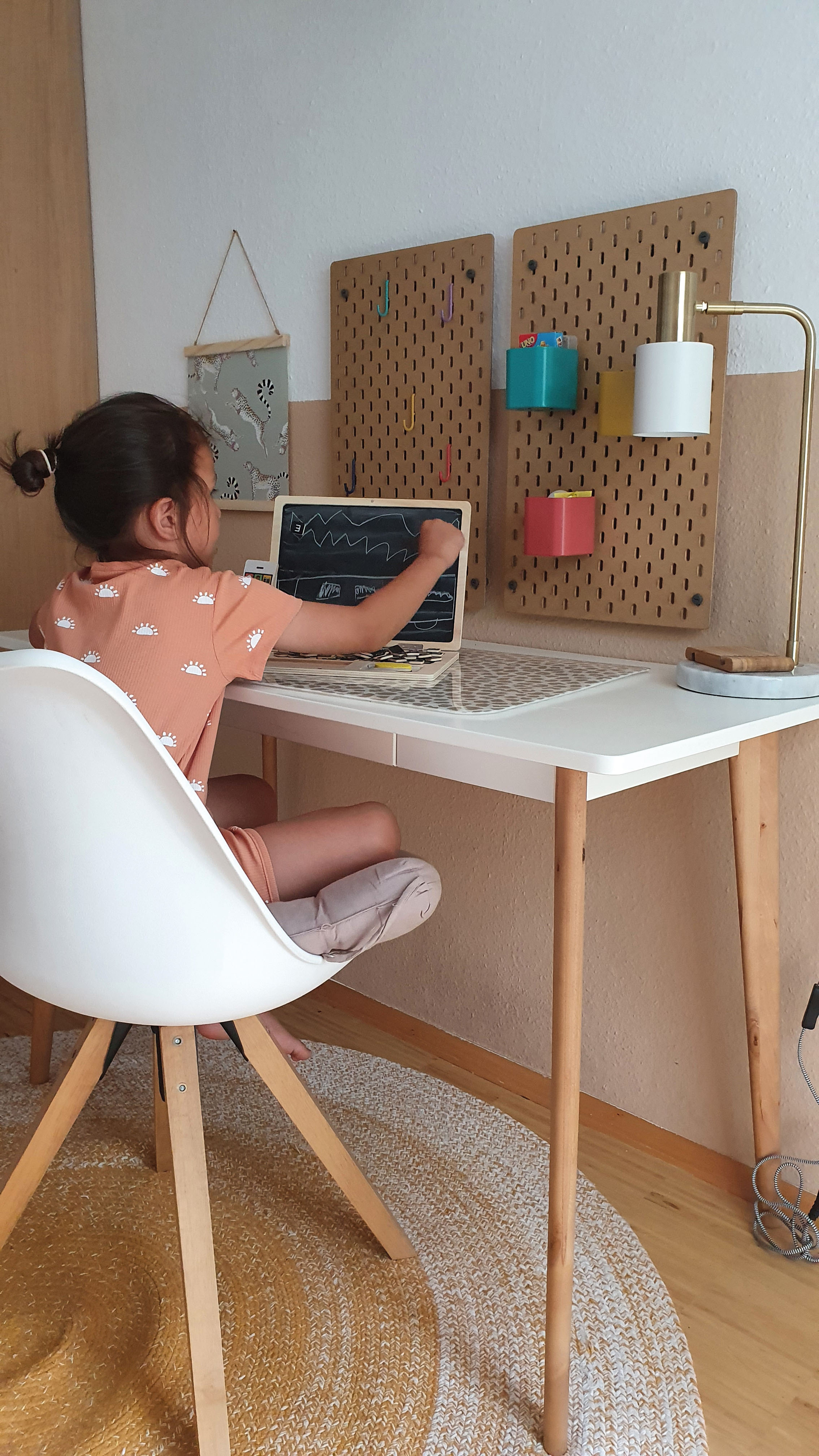 Holz-Laptop mit Magnet-Tafel für Kinder