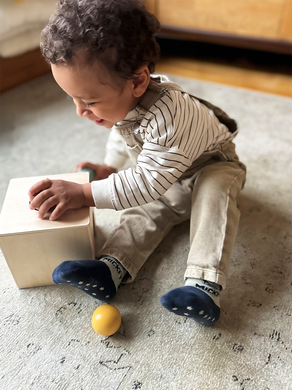 Montessori Kugelkasten Spielsituation 01
