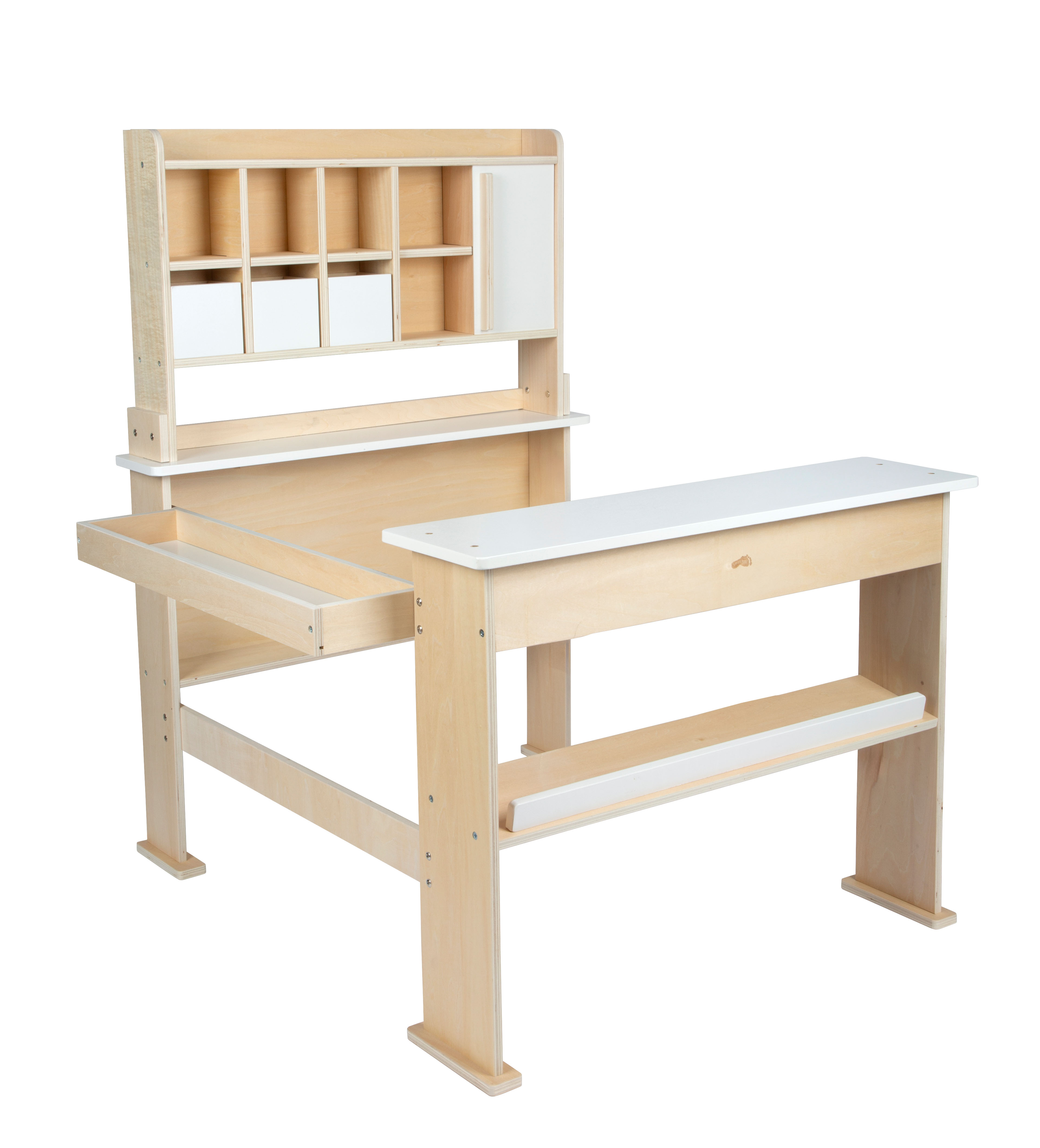 Marktstand aus Holz mit Ablagefläche