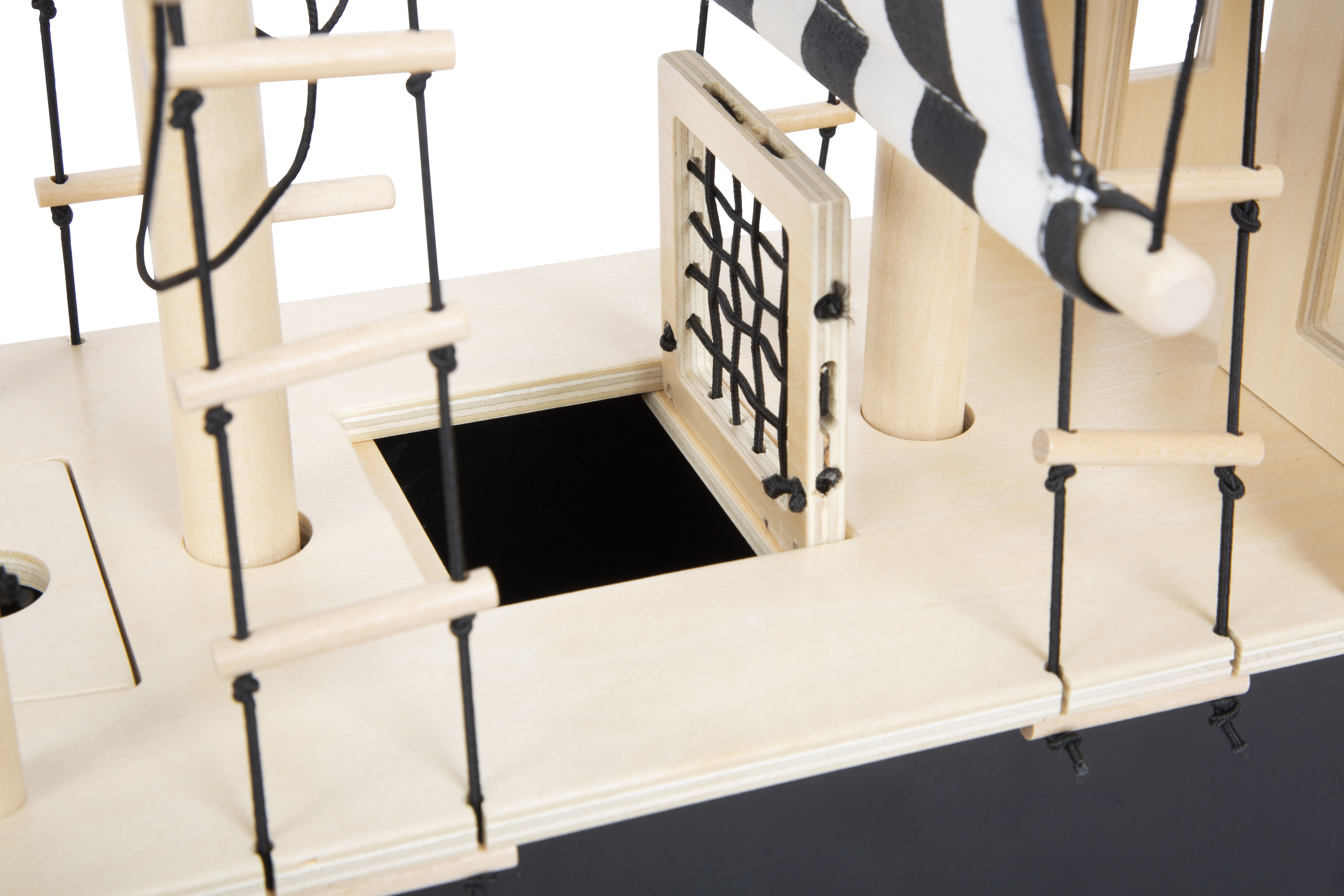 Spiel-Segelboot mit Klappe aus Holz