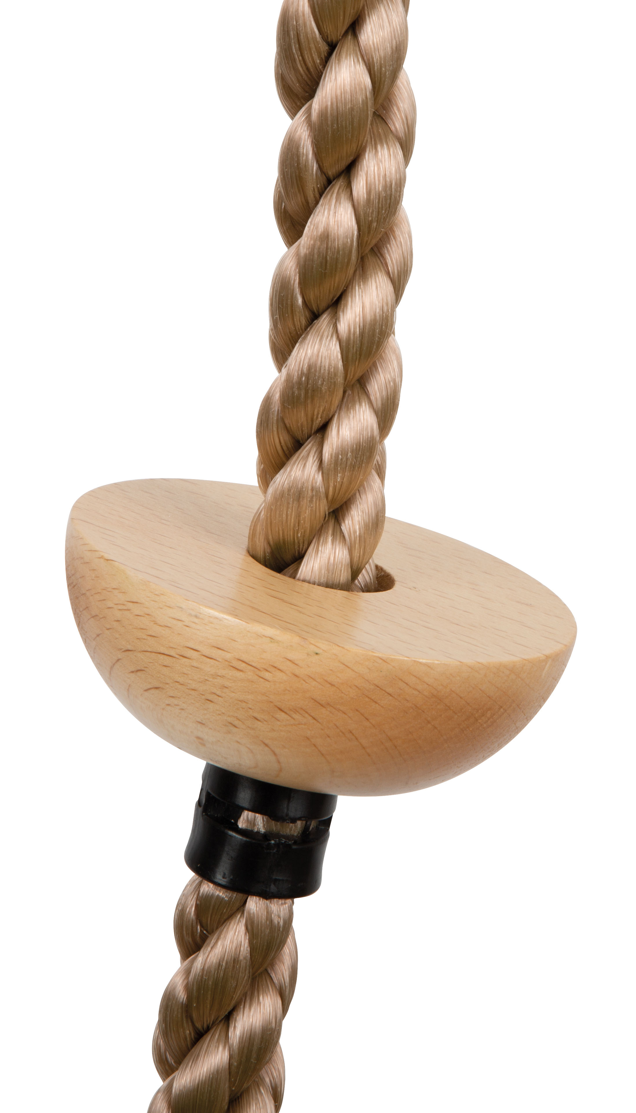 Junge schaukelt mit einem naturfarbenen Kletterseil