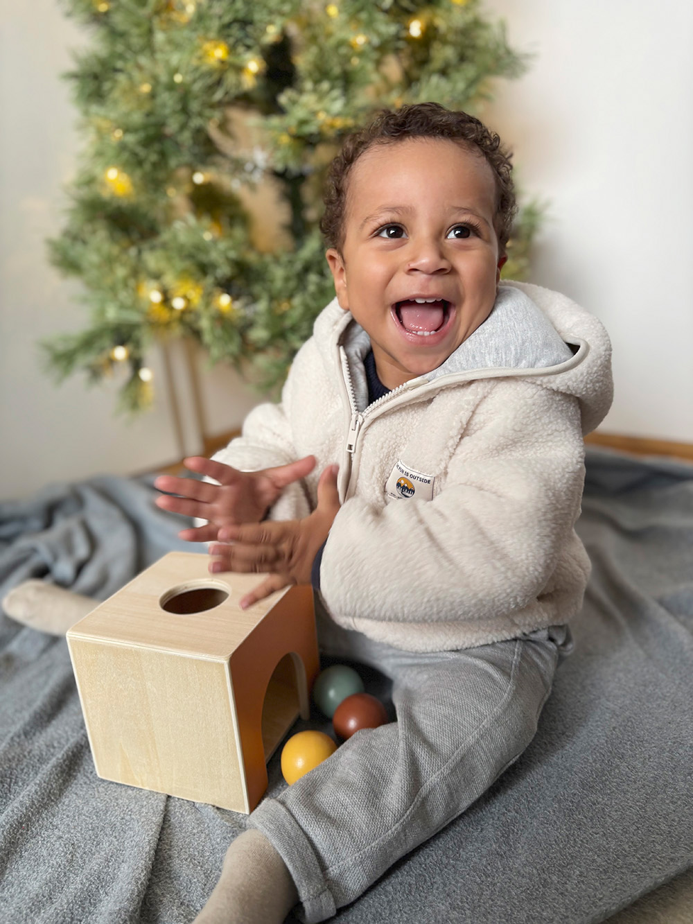 Montessori Kugelkasten Spielsituation 02