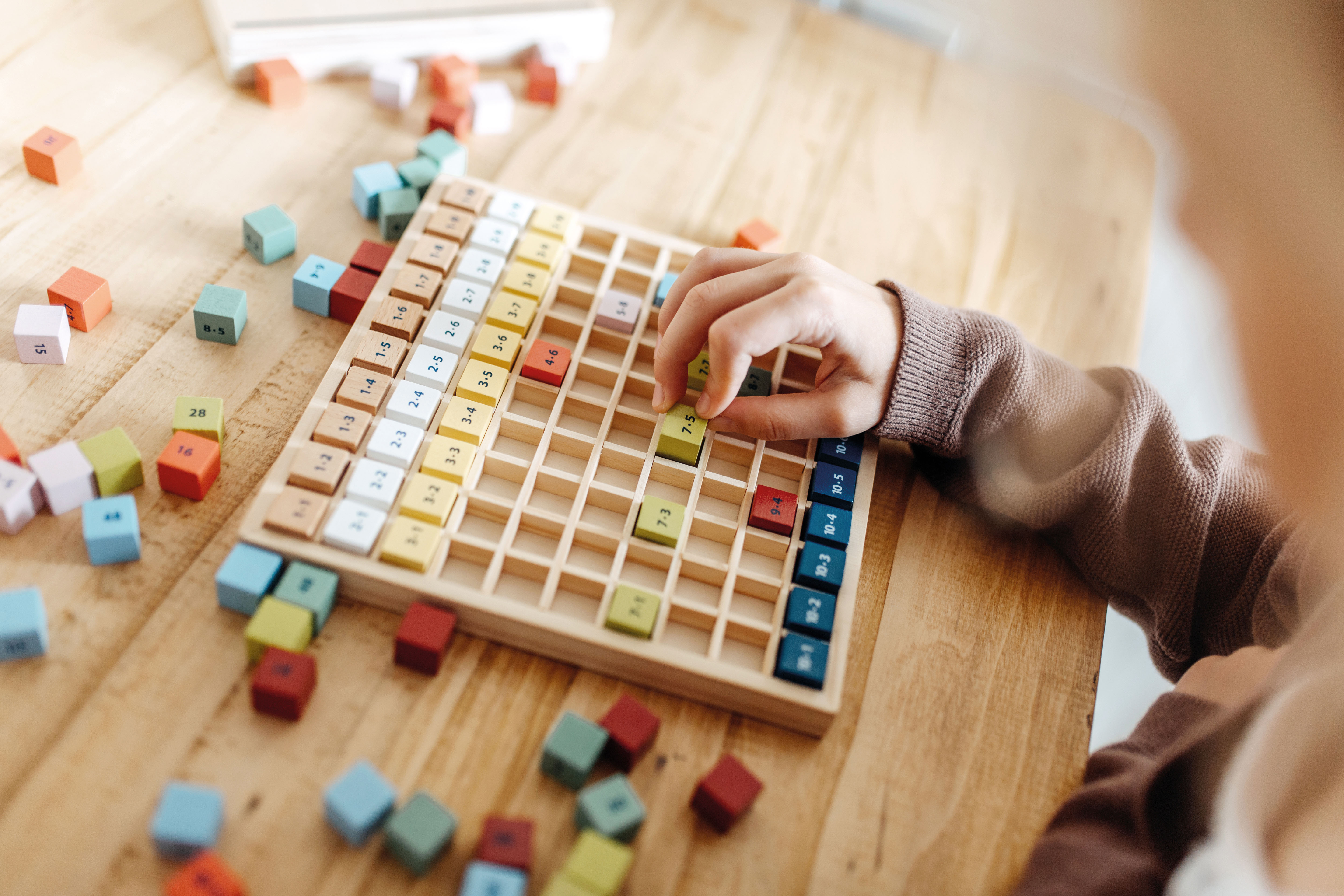 Kunterbuntes 1 x 1 „Educate“ für Kinder