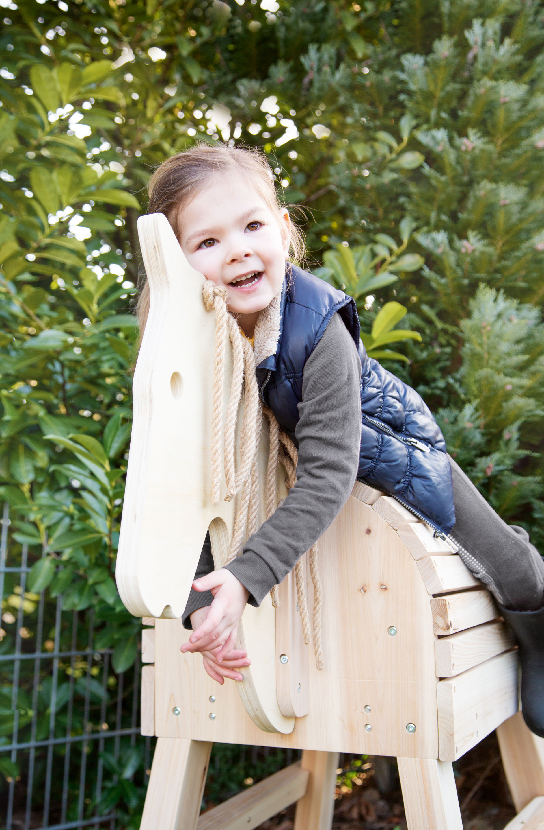 Holzpferd für Kinder
