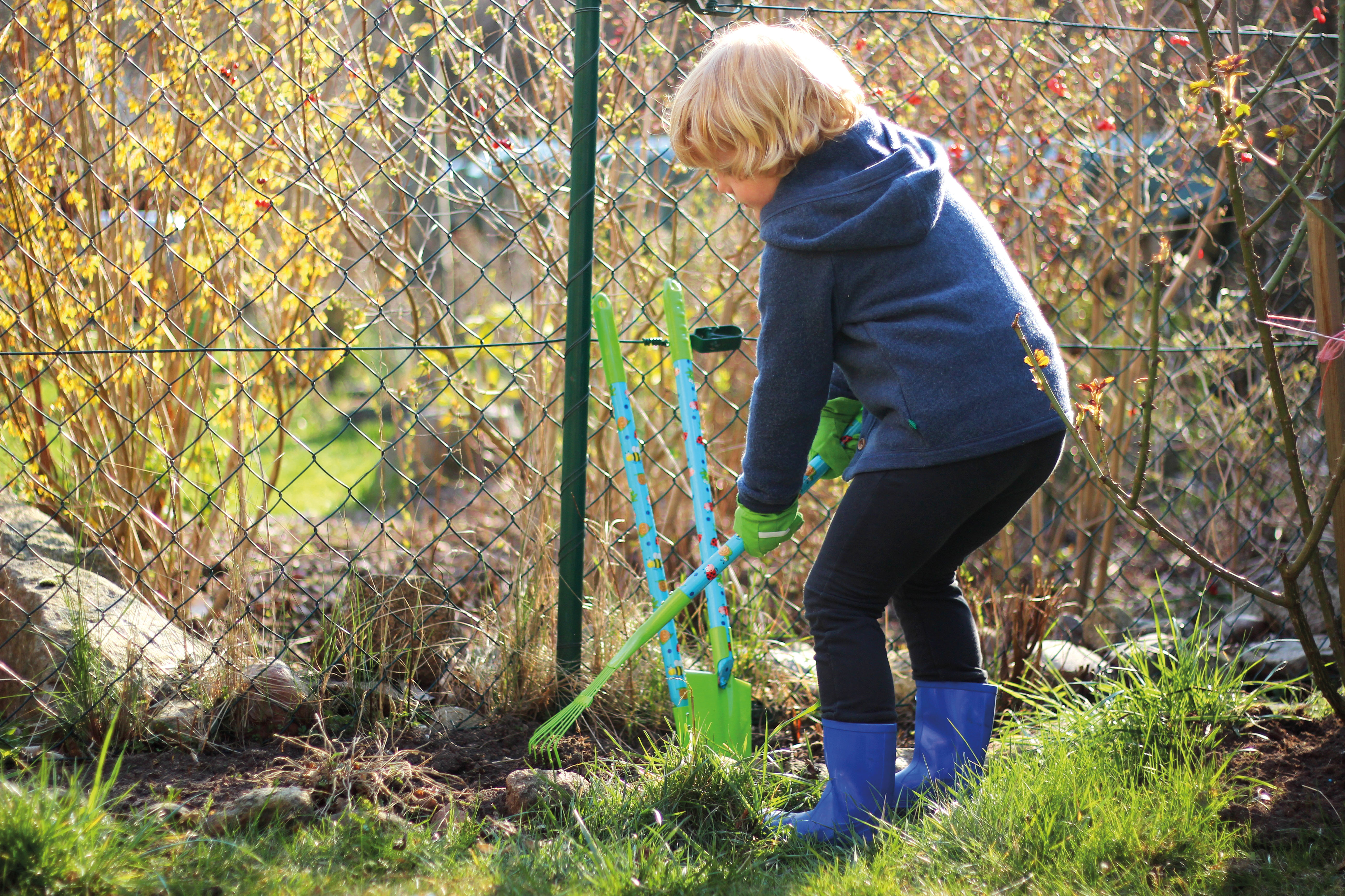 Großes Gartenset mit Schubkarre für Kinder