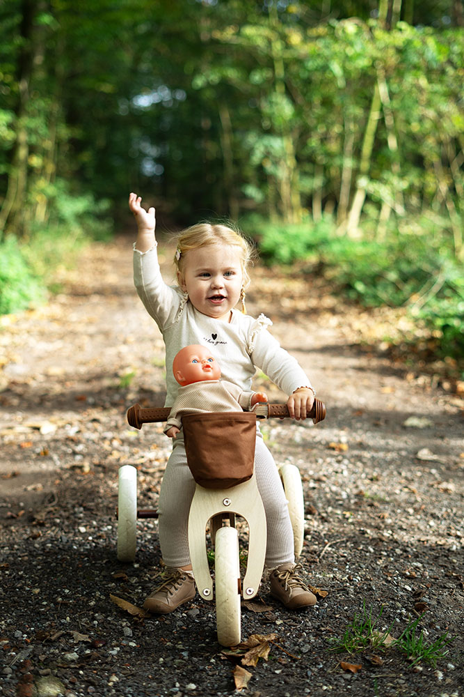 Laufrad und Dreirad Kinderspiel