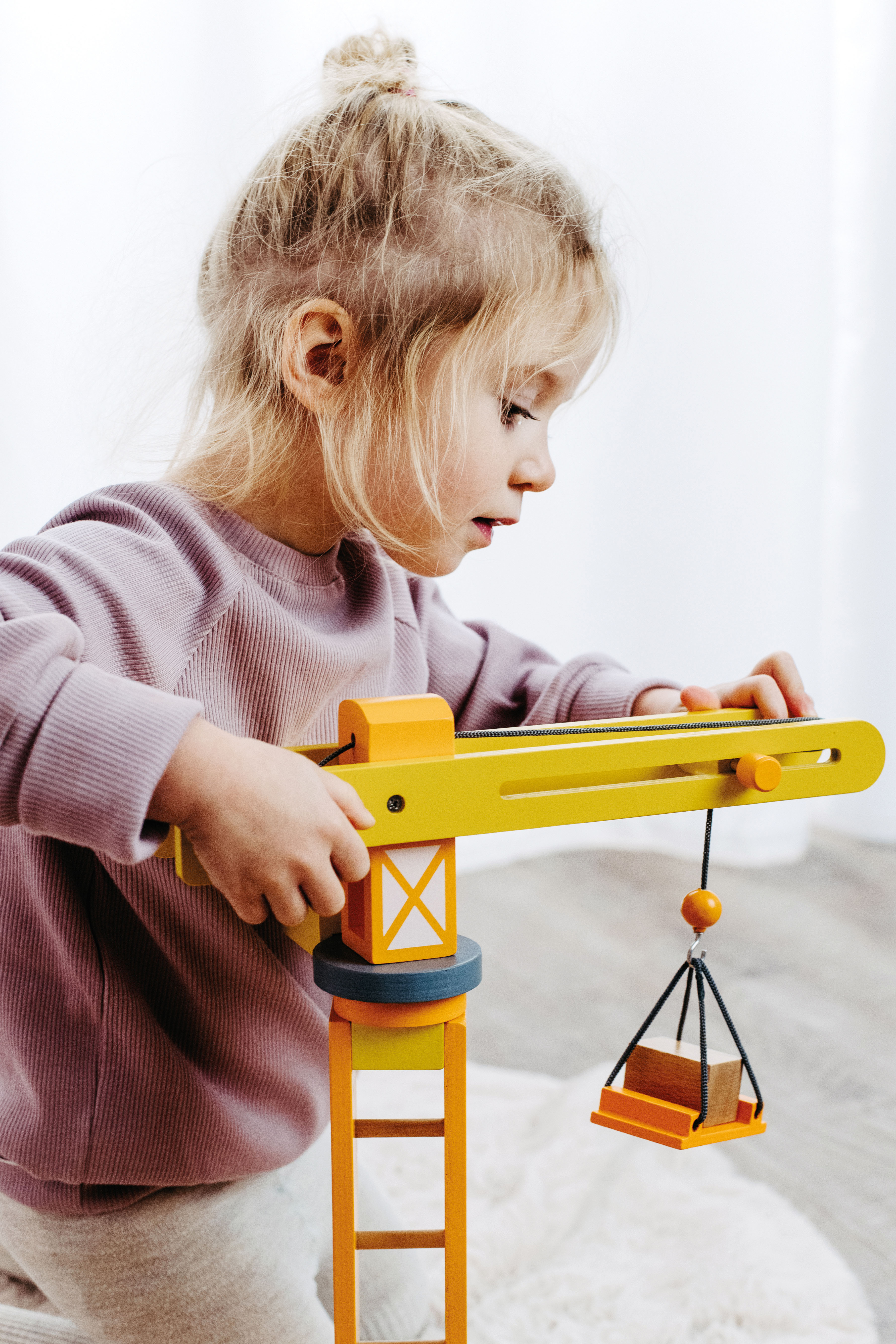 Baukran mit Baustellenzubehör für Kinder