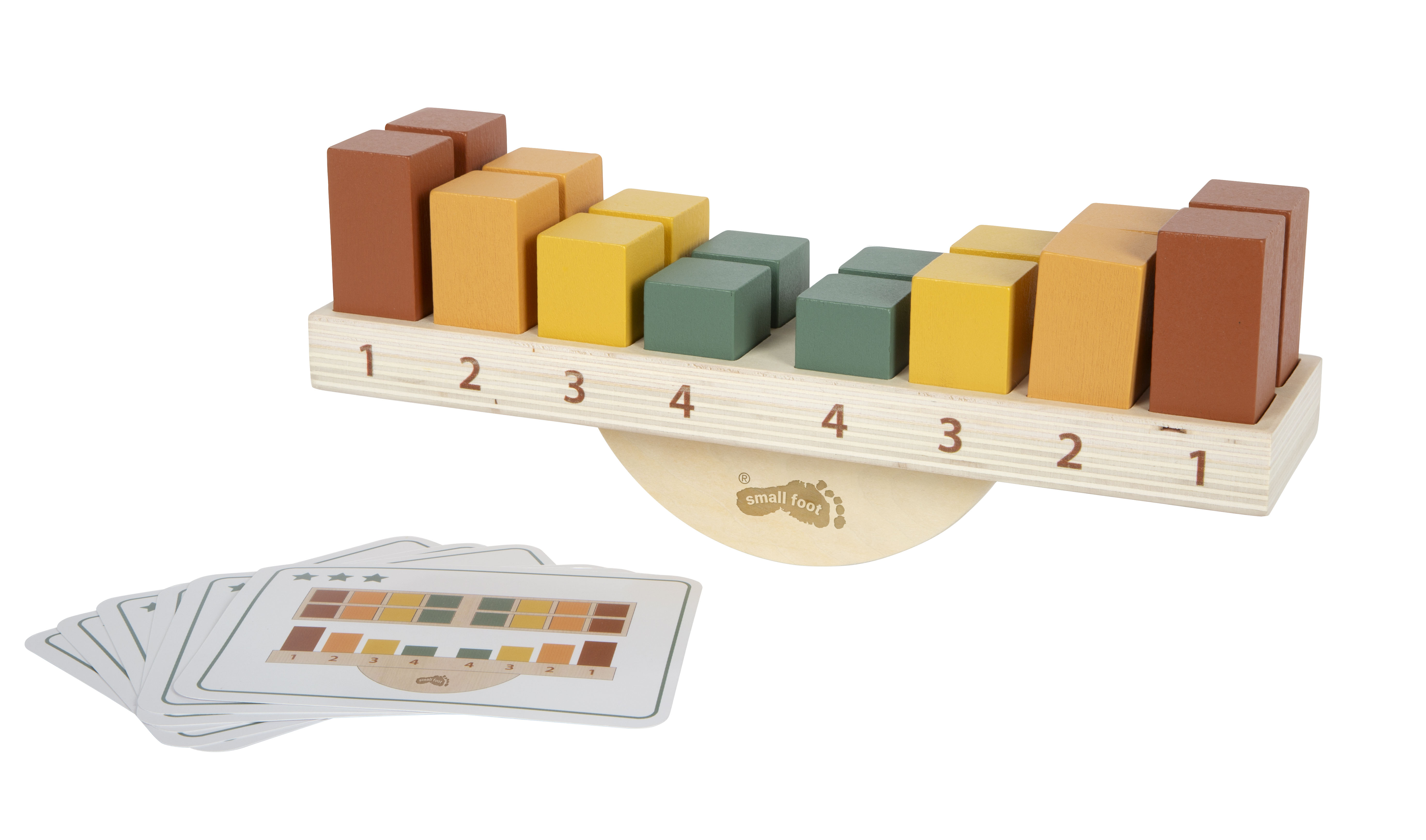Montessori Balancierspiel mit allen Holzsteinen nach Kartenvorlage