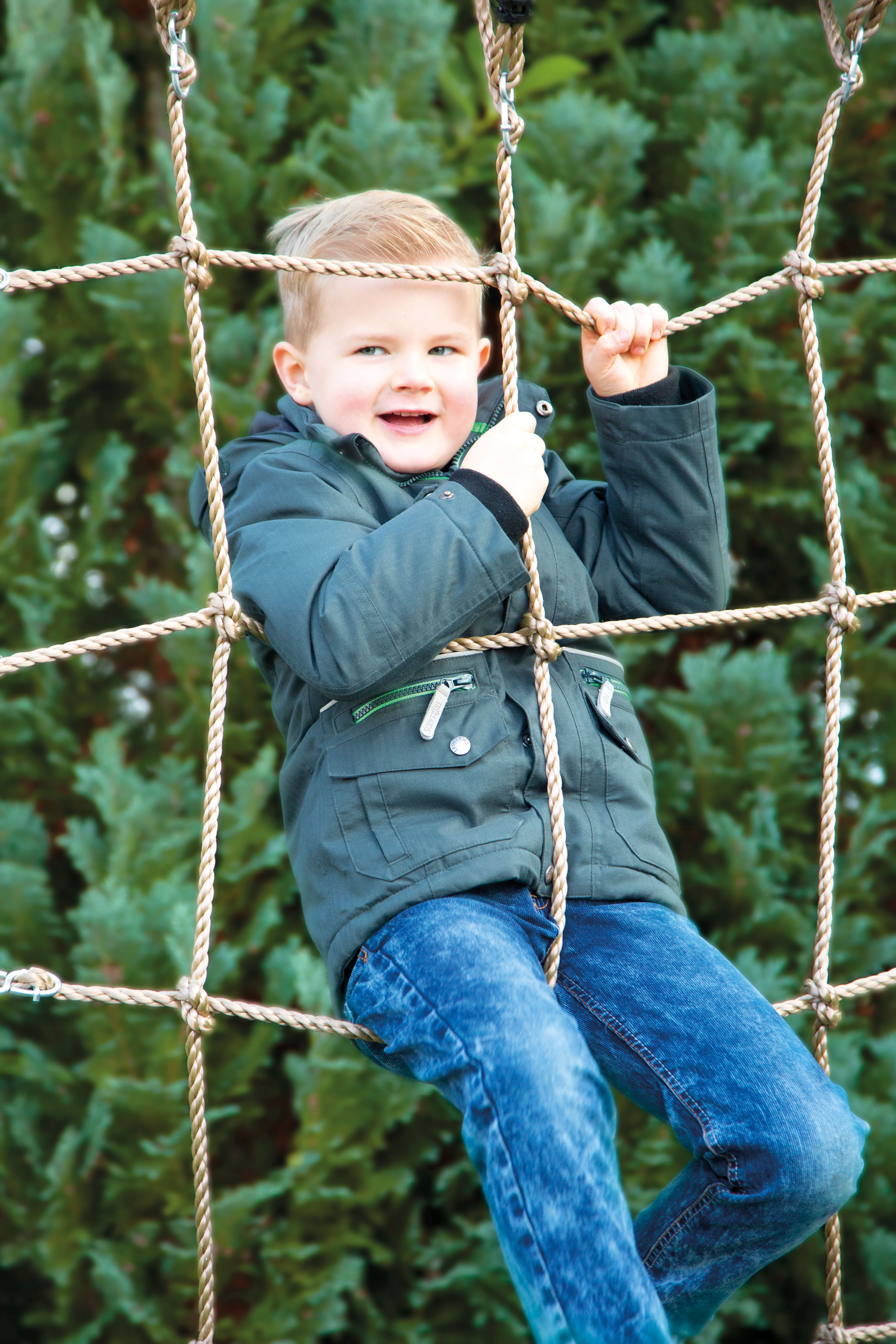 Kletternetz mit Achterhaken für Kinder
